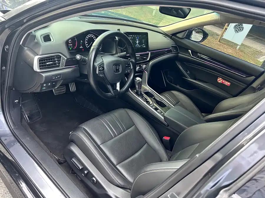 Honda Accord - фото 12