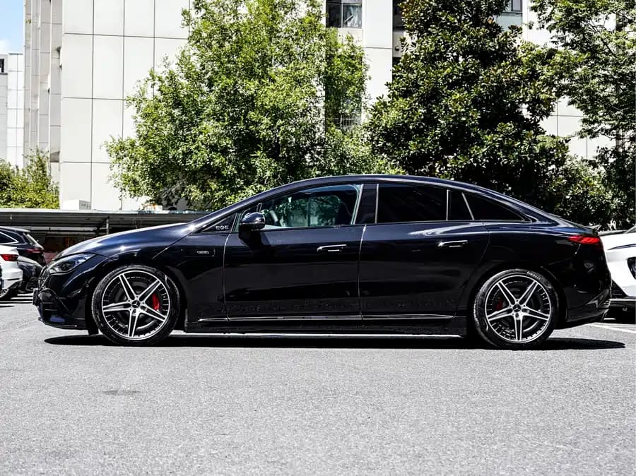 Mercedes EQE - фото 4